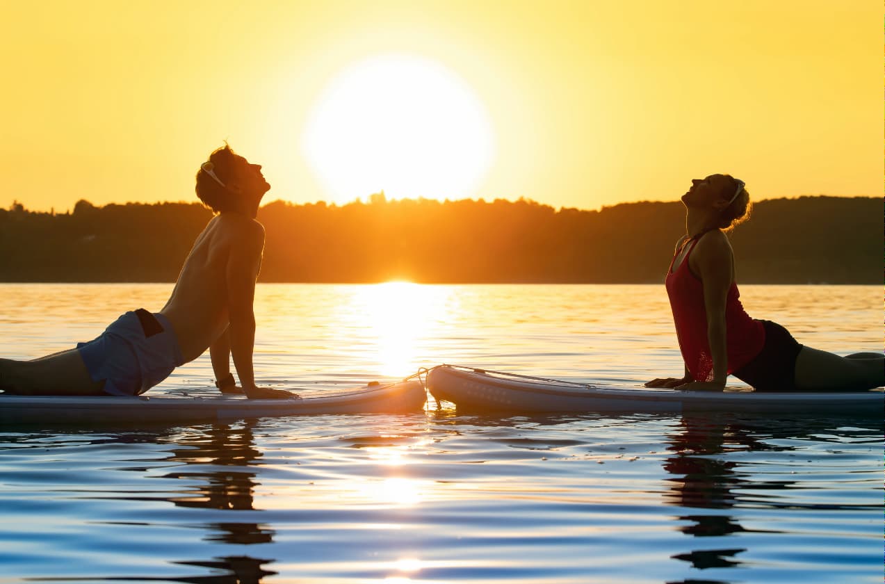 Surf y yoga en vacaciones ¡descubre su gran sinergia!